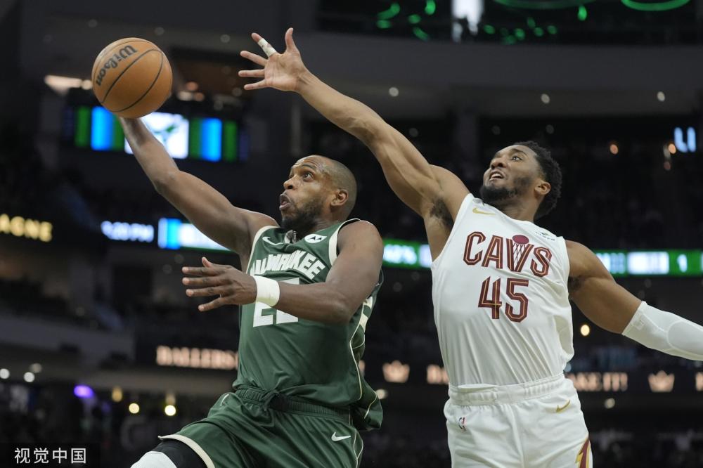 的人感到温 的人感到温