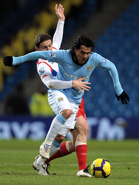 他凭借不懈 他凭借不懈