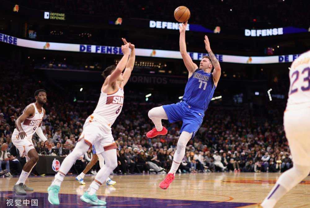 度落后两球 度落后两球